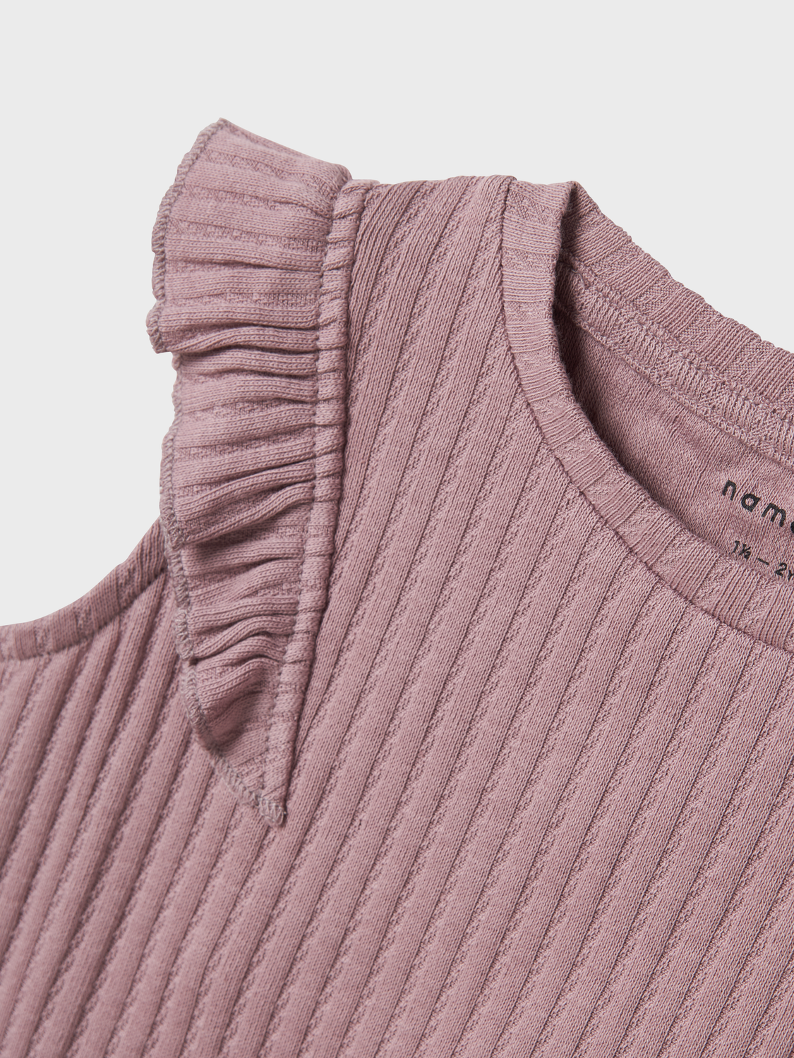 model_shot-front_full